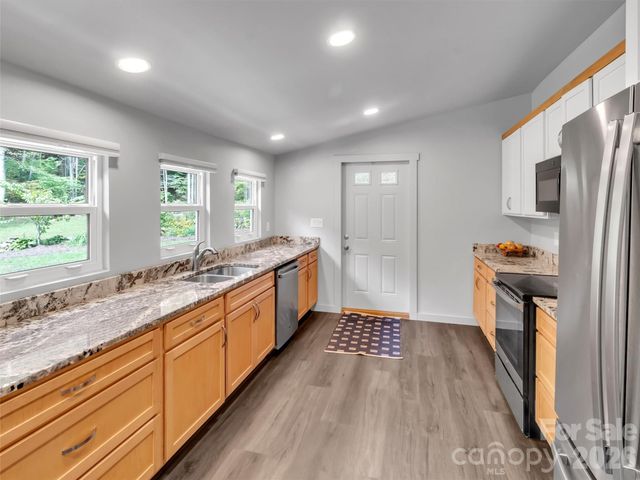 70 Icicle Ridge Road, Sylva, NC 28779