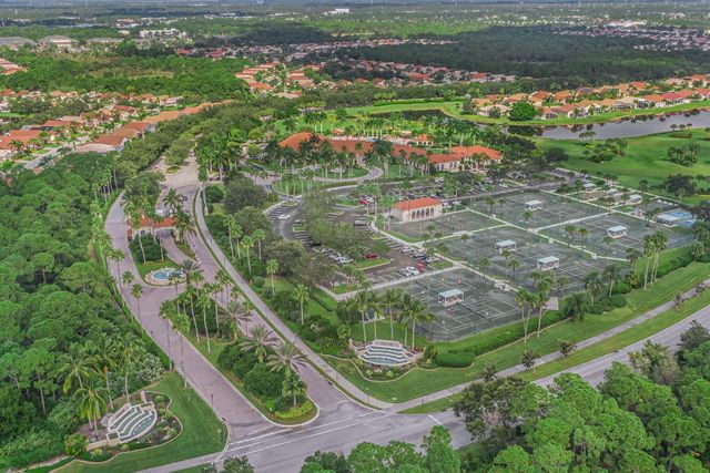 305 NW Springview Loop, Port St. Lucie, Port St Lucie, FL 34986