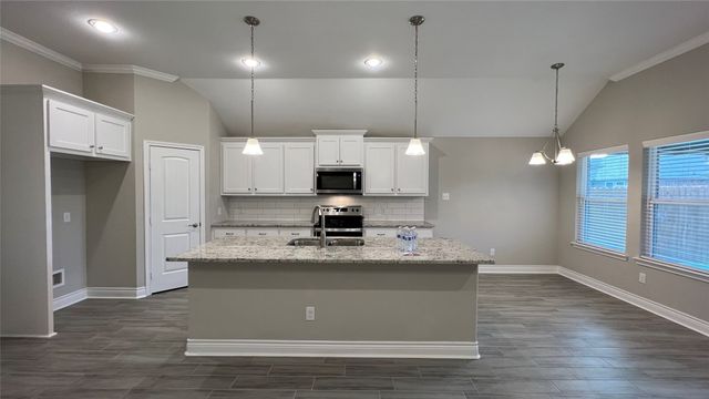 1004 Hardaway Drive, Greenville, TX 75402