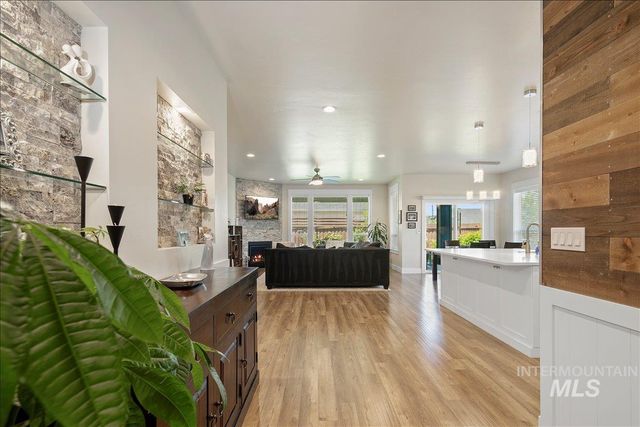 6119 N Farleigh Ave, Meridian, ID 83646