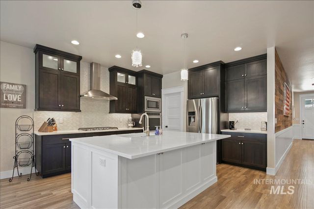 6119 N Farleigh Ave, Meridian, ID 83646