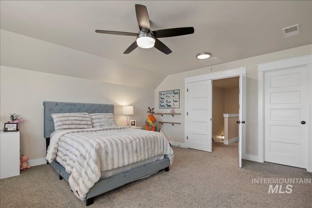 6119 N Farleigh Ave, Meridian, ID 83646