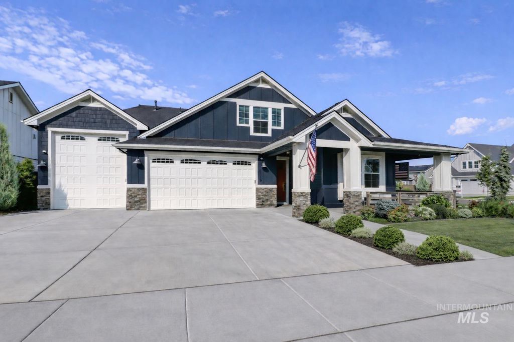 6119 N Farleigh Ave, Meridian, ID 83646