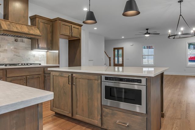 418 Stonemeadow Rd, Clarksville, TN 37043