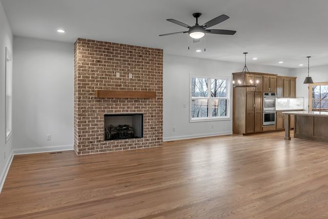 418 Stonemeadow Rd, Clarksville, TN 37043