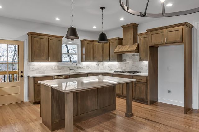 418 Stonemeadow Rd, Clarksville, TN 37043