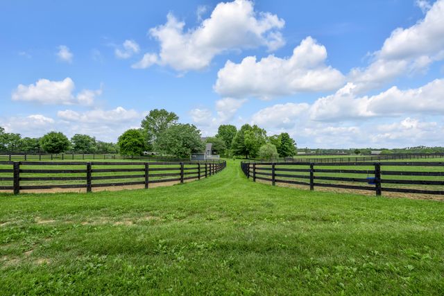 1368 Keene South Elkhorn Road, Nicholasville, KY 40356