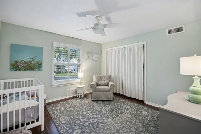 6520 Mercedes Avenue, Dallas, TX 75214