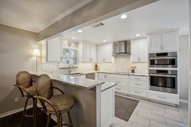 6520 Mercedes Avenue, Dallas, TX 75214