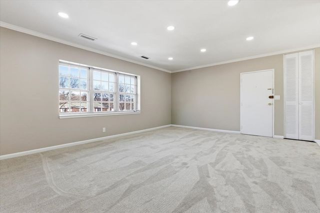 116 Lake Shore Road 4, Boston, MA 02135