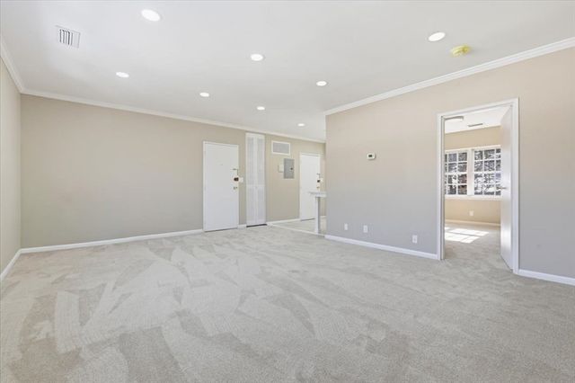 116 Lake Shore Road 4, Boston, MA 02135