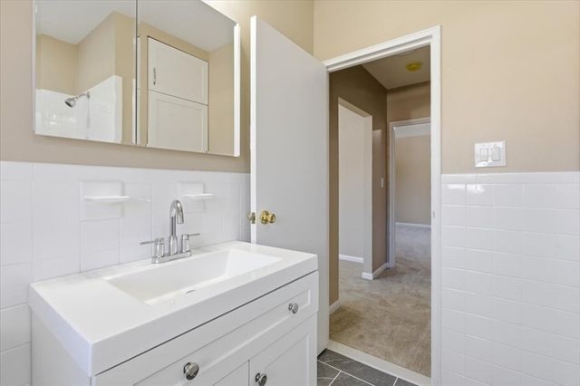 116 Lake Shore Road 4, Boston, MA 02135