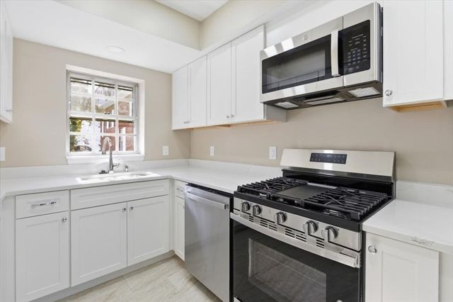 116 Lake Shore Road 4, Boston, MA 02135