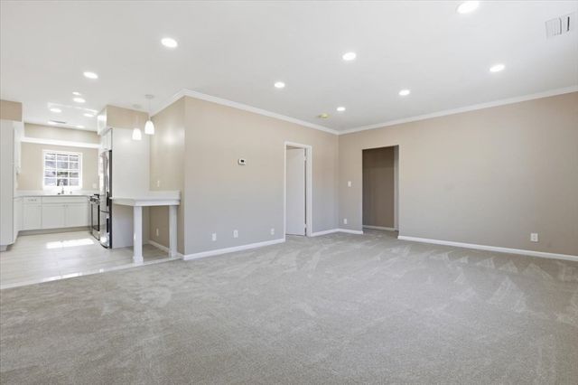 116 Lake Shore Road 4, Boston, MA 02135