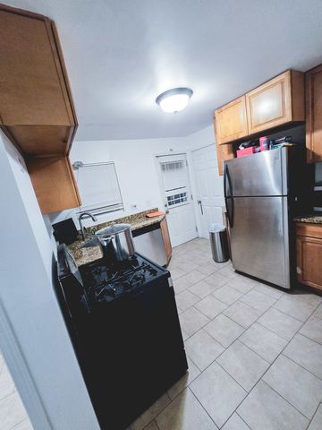 245 Whitehall Avenue, Northlake, IL 60164