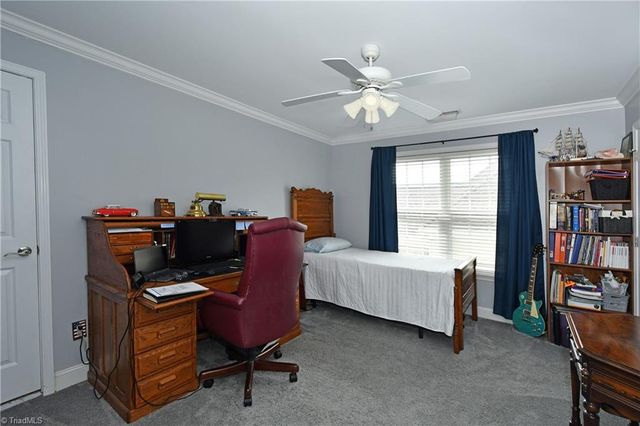 2525 Brook Stone Drive, Clemmons, NC 27012