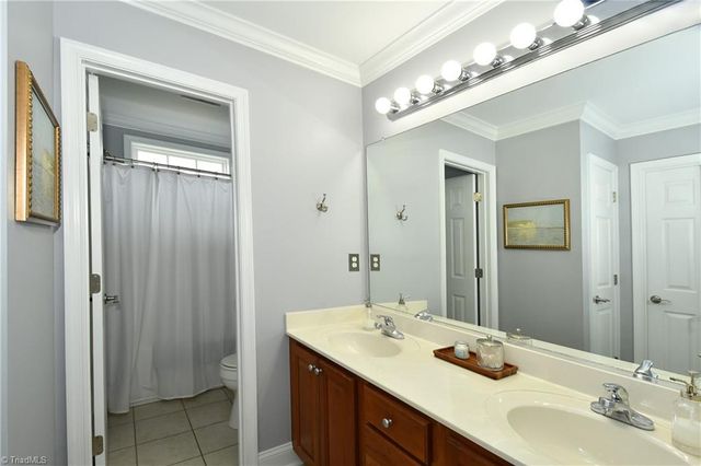 2525 Brook Stone Drive, Clemmons, NC 27012