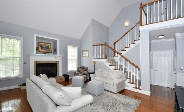 2525 Brook Stone Drive, Clemmons, NC 27012