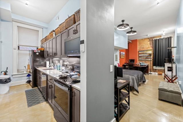 5 W Twelfth Street, Cincinnati, OH 45202