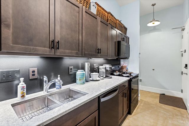 5 W Twelfth Street, Cincinnati, OH 45202