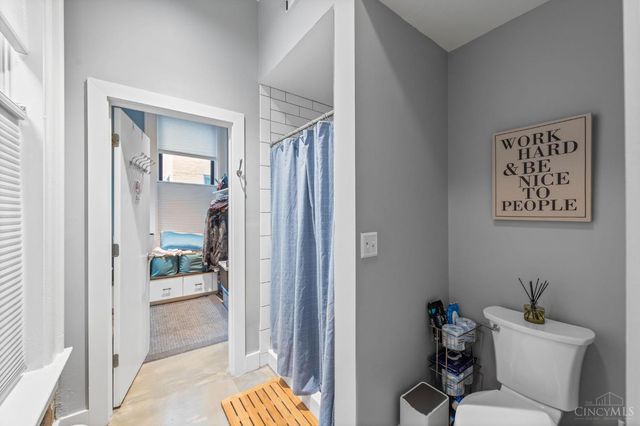 5 W Twelfth Street, Cincinnati, OH 45202