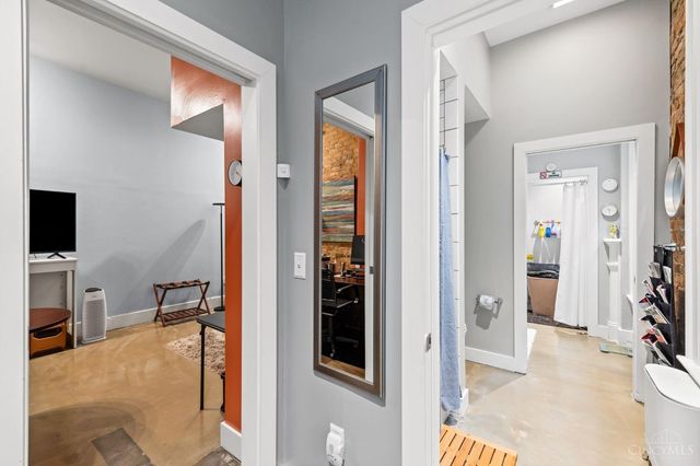 5 W Twelfth Street, Cincinnati, OH 45202