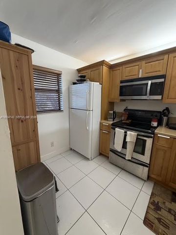 15718 E Waterside Circle 102, Sunrise, FL 33326