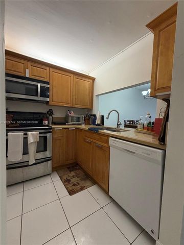 15718 E Waterside Circle 102, Sunrise, FL 33326