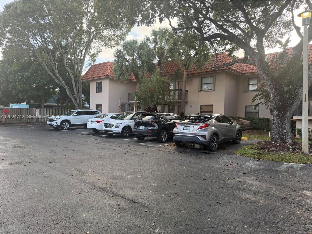 15718 E Waterside Circle 102, Sunrise, FL 33326