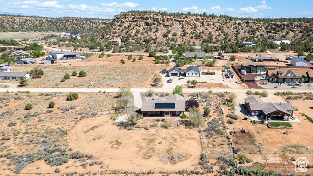 881 W SMITHSONIAN WAY, Apple Valley, UT 84737