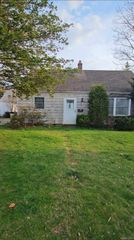 136 Primrose Avenue, Massapequa Park, NY 11762