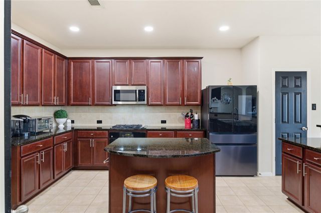 28 Atascadero Drive, Manvel, TX 77578