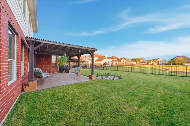 28 Atascadero Drive, Manvel, TX 77578