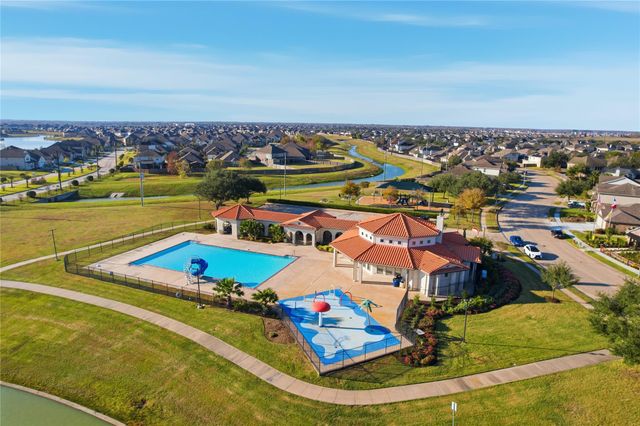 28 Atascadero Drive, Manvel, TX 77578