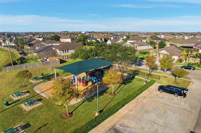 28 Atascadero Drive, Manvel, TX 77578