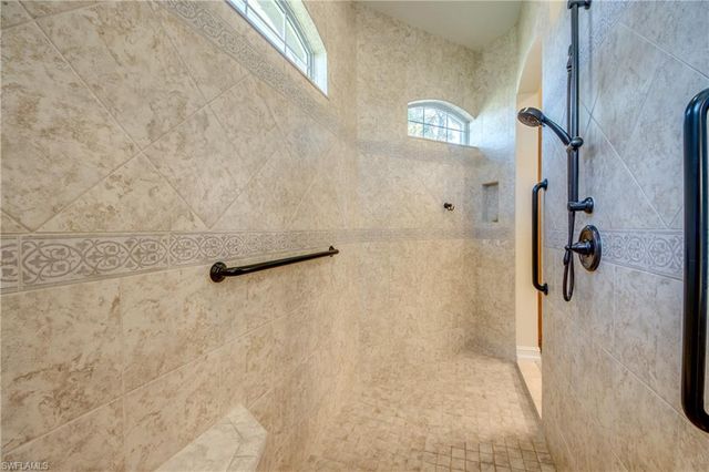 5237 Seminole CT, Cape Coral, FL 33904