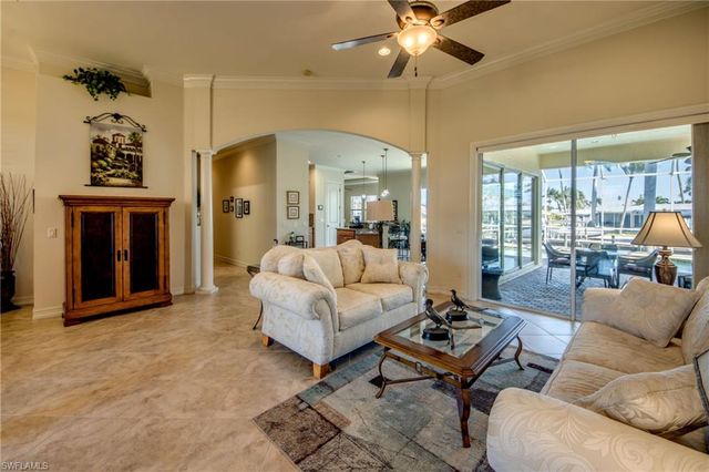 5237 Seminole CT, Cape Coral, FL 33904