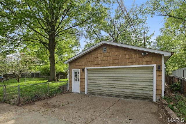 1703 Foster Drive, Swansea, IL 62226