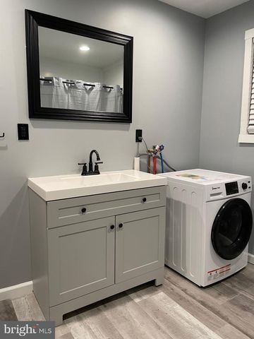 2615 E ALLEGHENY AVE, Philadelphia, PA 19134