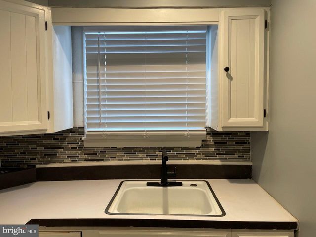 2615 E ALLEGHENY AVE, Philadelphia, PA 19134