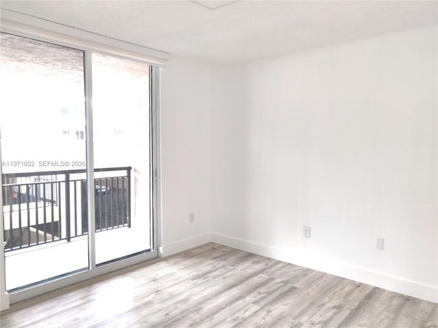 540 Brickell Key Dr 414, Miami, FL 33131