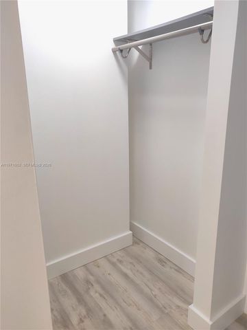 540 Brickell Key Dr 414, Miami, FL 33131