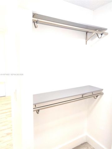 540 Brickell Key Dr 414, Miami, FL 33131