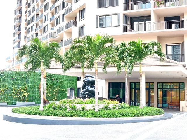 540 Brickell Key Dr 414, Miami, FL 33131
