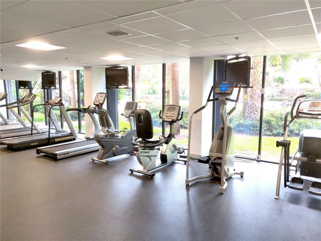 540 Brickell Key Dr 414, Miami, FL 33131