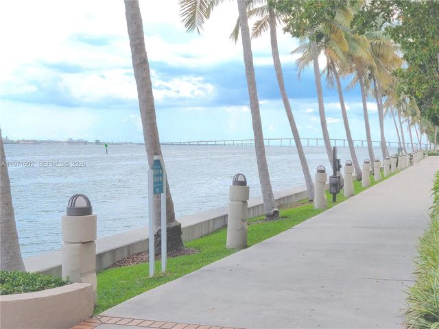 540 Brickell Key Dr 414, Miami, FL 33131