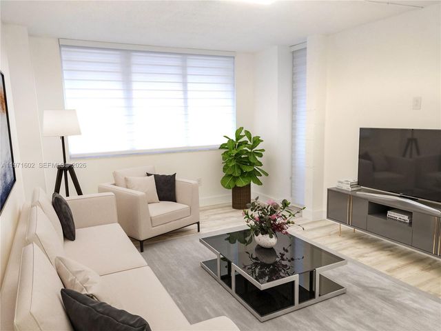 540 Brickell Key Dr 414, Miami, FL 33131