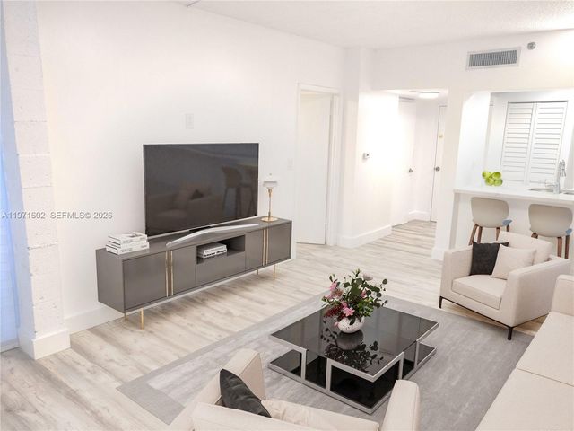 540 Brickell Key Dr 414, Miami, FL 33131