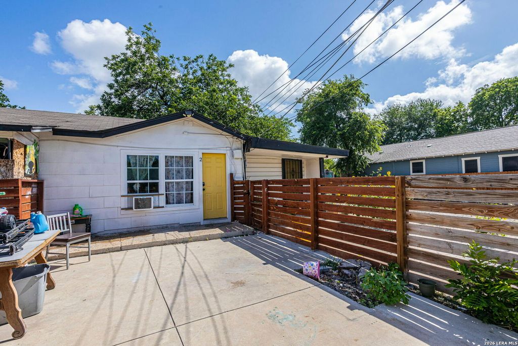 435 GOULD ST, San Antonio, TX 78207
