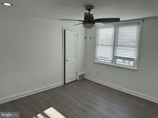 1203 EDGEHILL RD, Darby, PA 19023